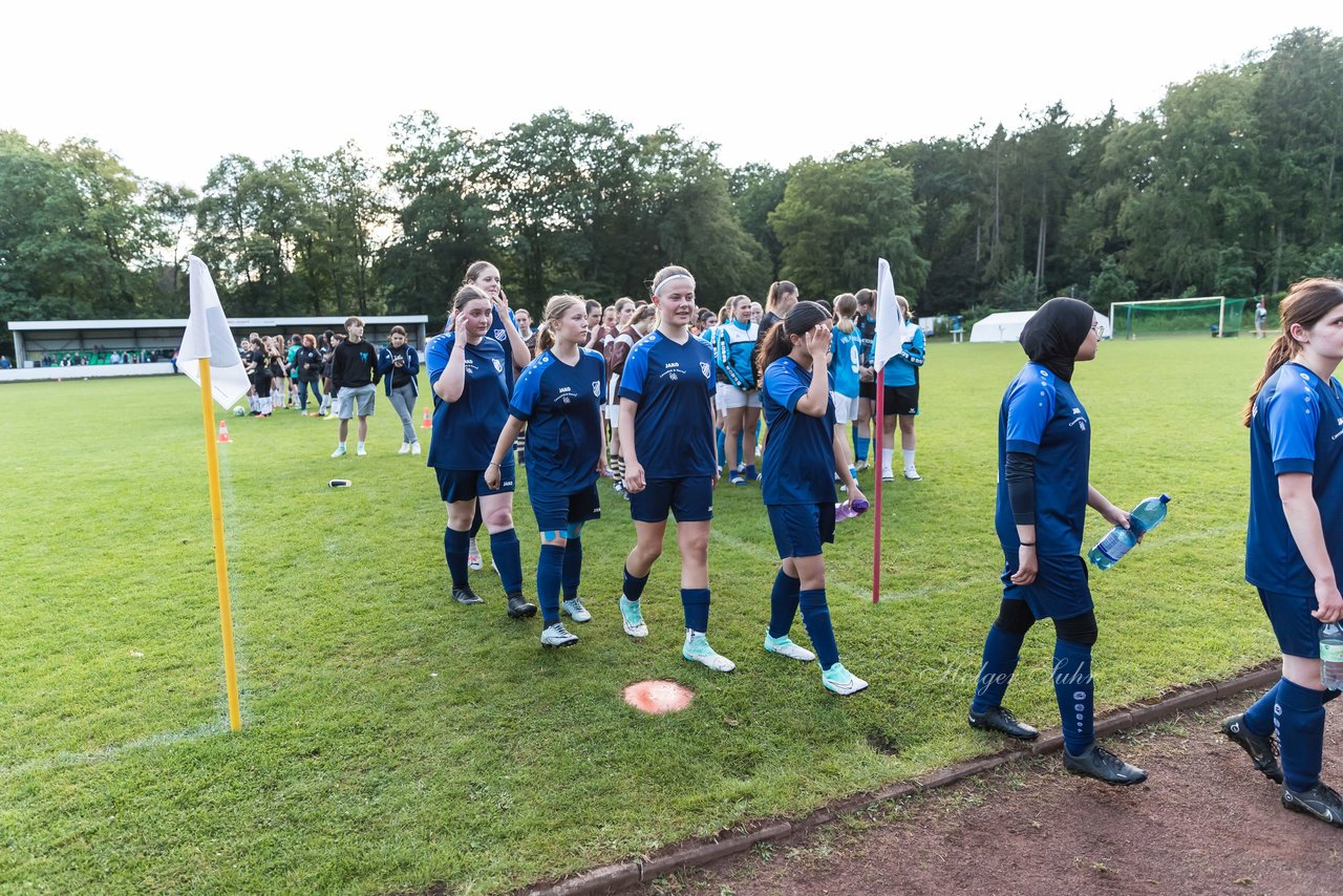Bild 62 - Loewinnen Cup